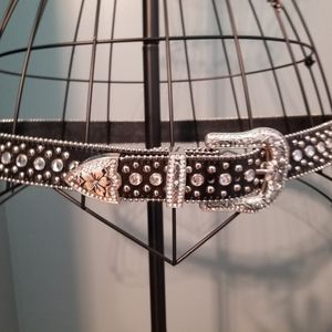 Size XL Leather Rhinstone Belt